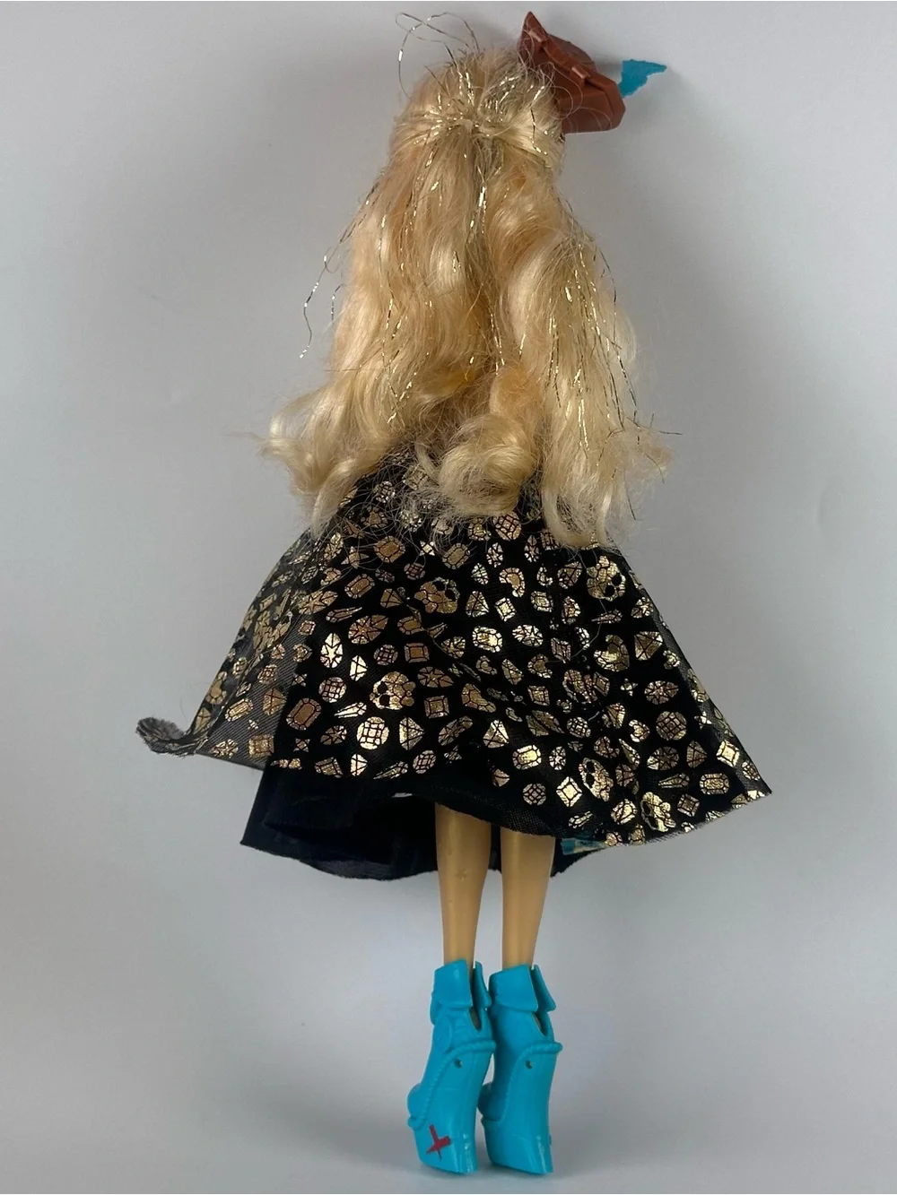 Monster High Shriekwrecked Dayna Treasura Doll Jones Dress Hat Shoes